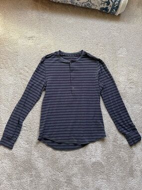 LULULEMON- Men's Long Sleeve Striped Henley Shirt - Purple/Gray